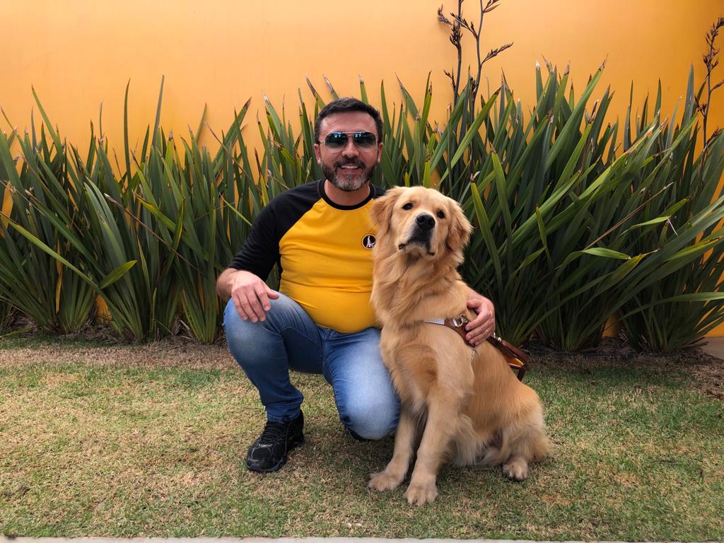 Animais do Instituto Magnus são estrelas em sessão de fotos de DC Liga dos Superpets