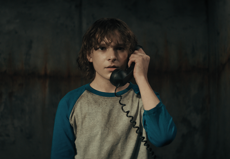O Telefone Preto chega ao Brasil no dia 21 de julho
