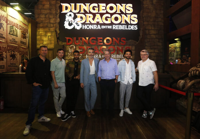 Painel de 'Dungeons & Dragons - Honra Entre Rebeldes' na CCXP